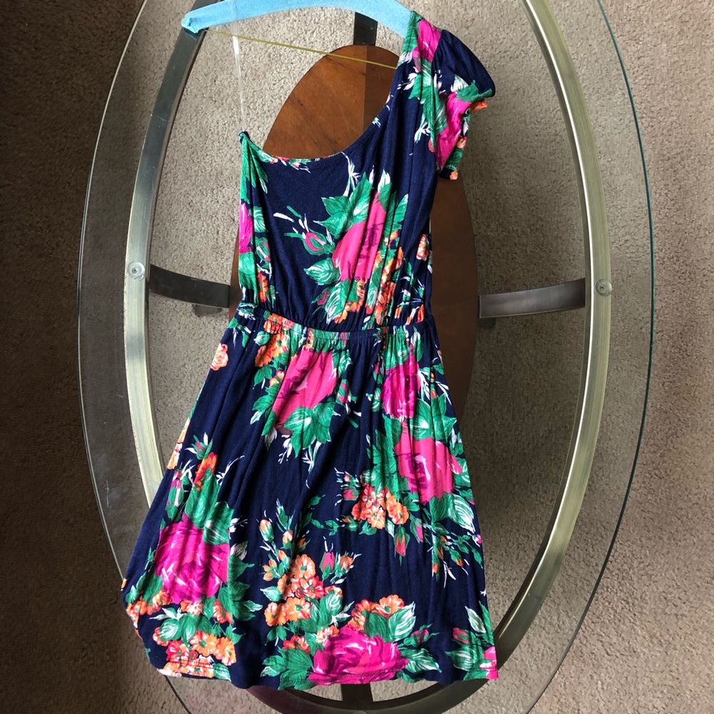 Women’s XS one sleeve dress